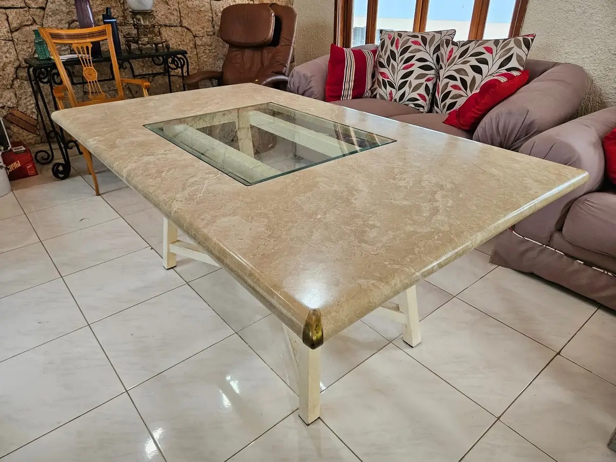 Comedor de mármol con sillas tapizadas — foto 2