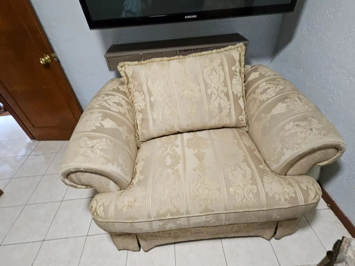Sillón individual beige (tela damasco) — foto 2