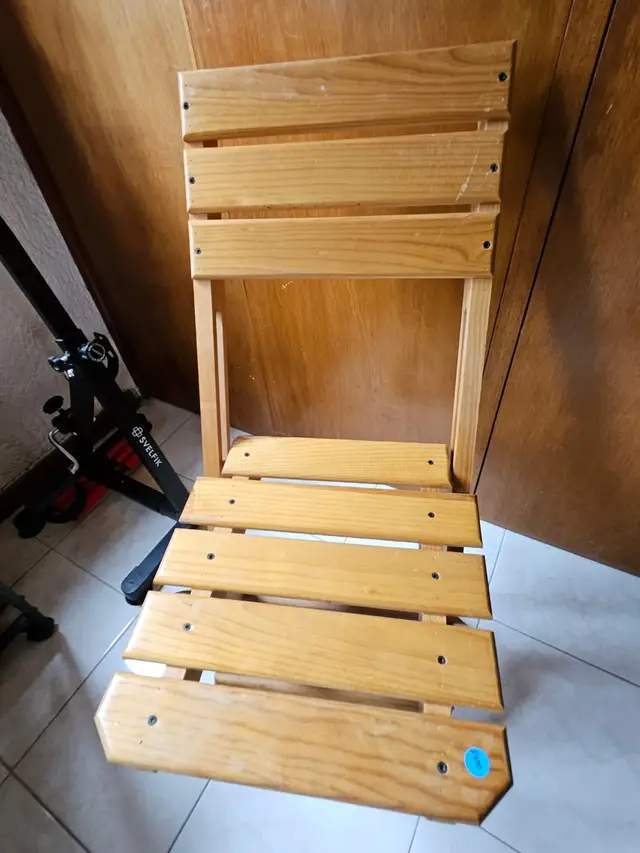 Silla plegable de madera