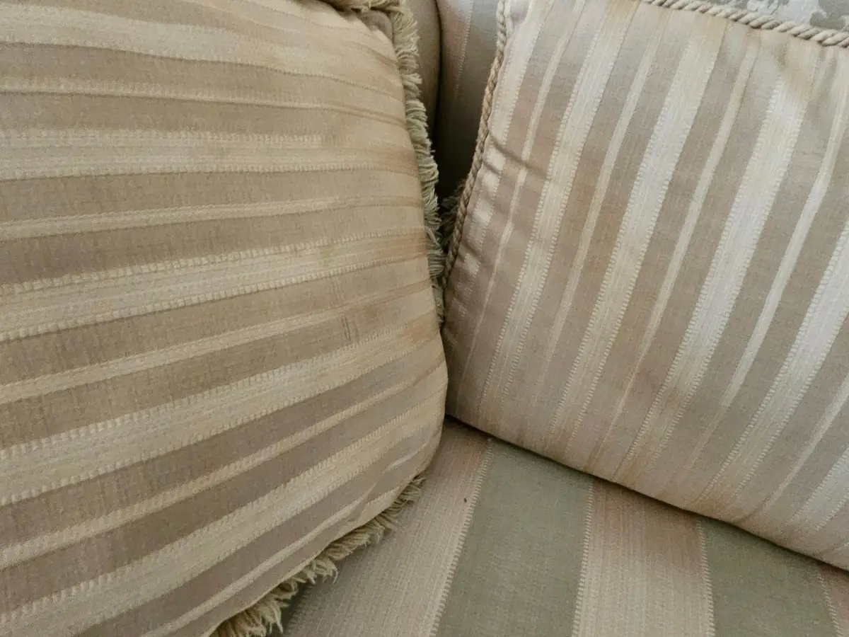 Juego de sala: sofá y sillón con cojines — foto 21