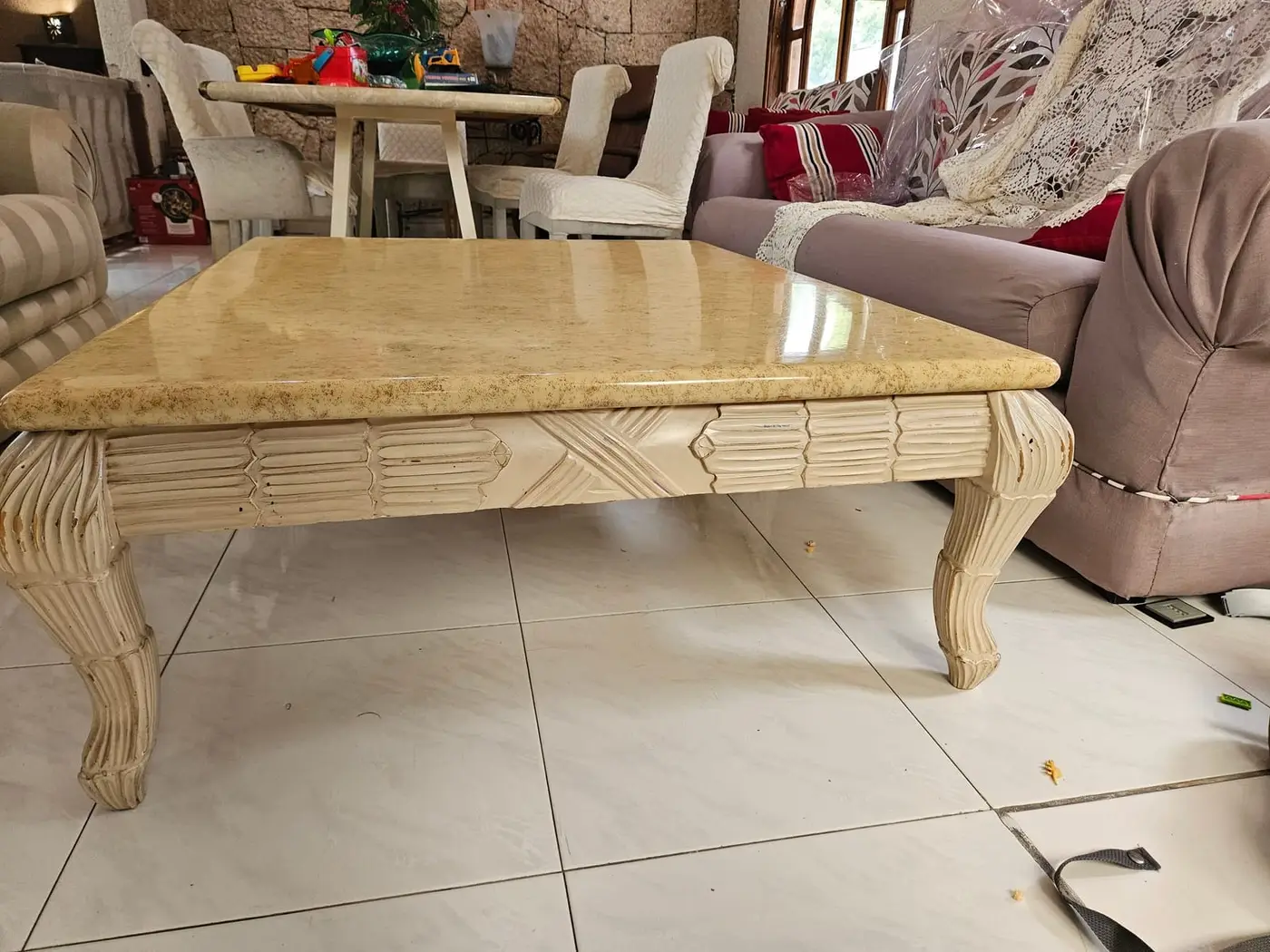 Mesa de centro de mármol
