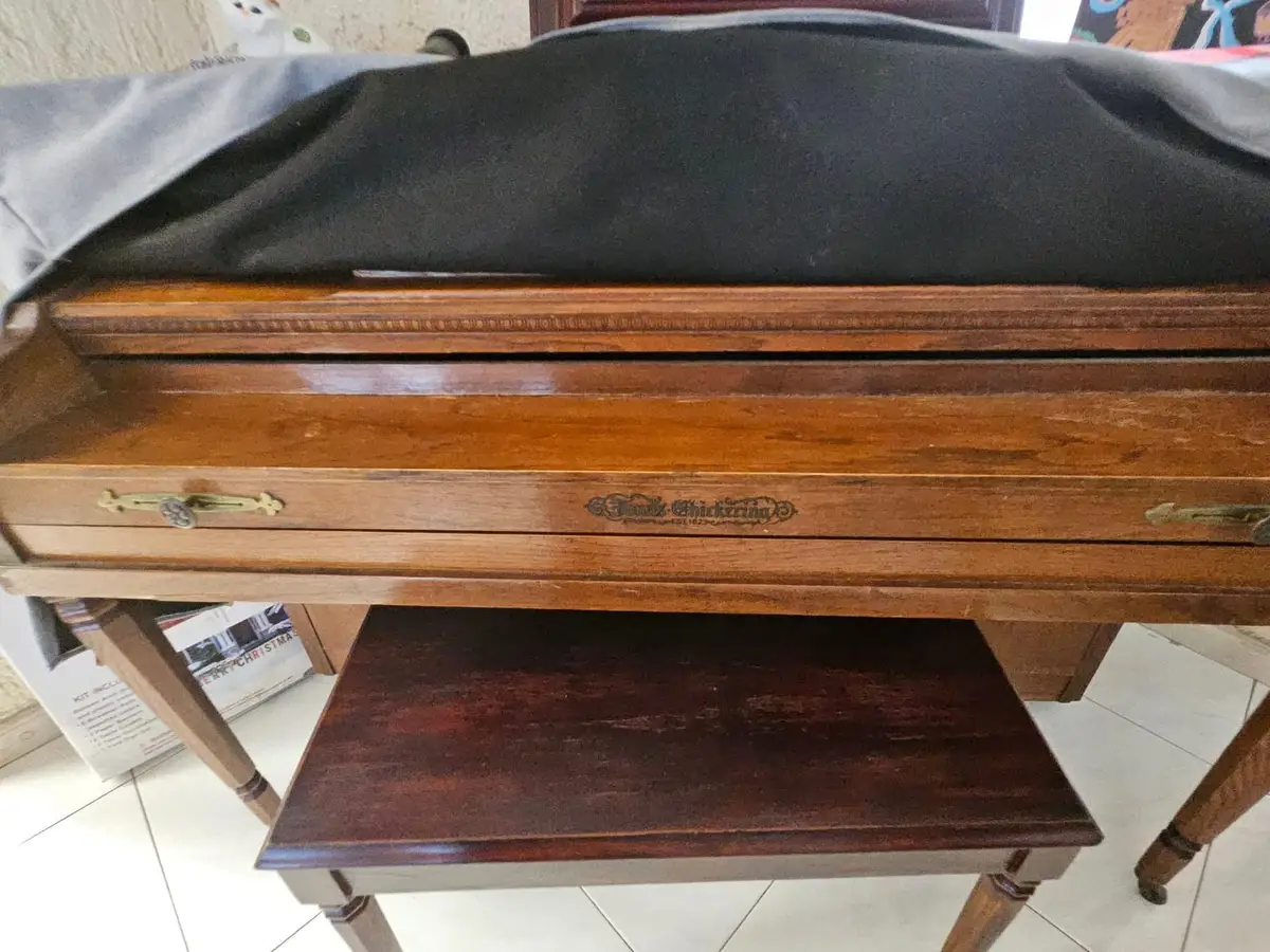 Piano vertical Jonas Chickering con banca — foto 3