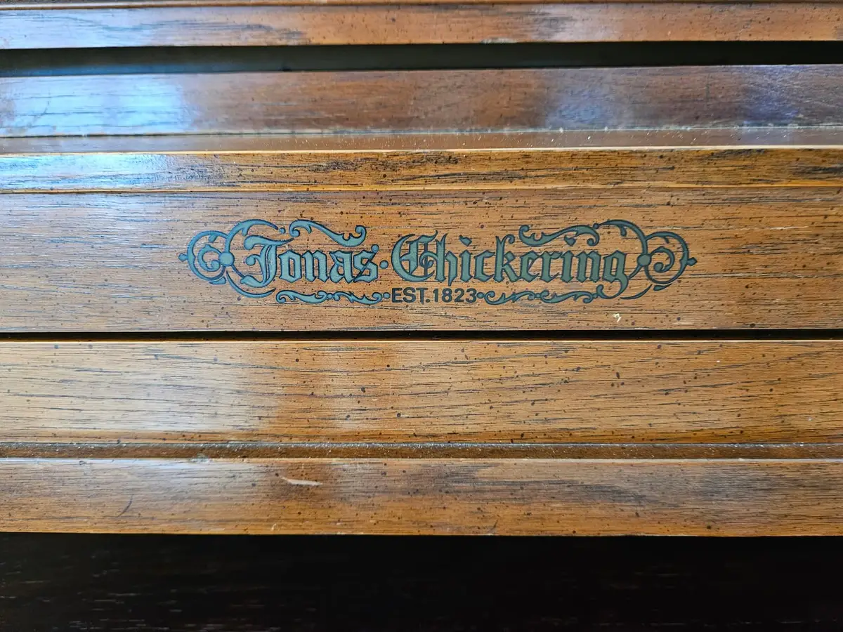 Piano vertical Jonas Chickering con banca — foto 4
